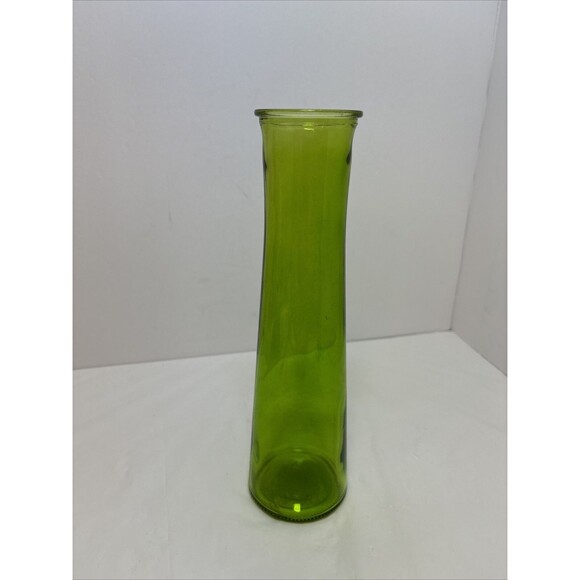 Emerald Green Bud Vase 9" lip, pressed glass Contemporary MIC - Picture 1 of 7
